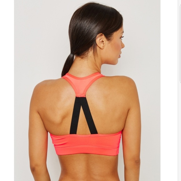 NIKE Victory Medium Support Bra - Picture 2 of 5